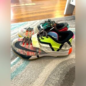 Nike neon basketball shoes